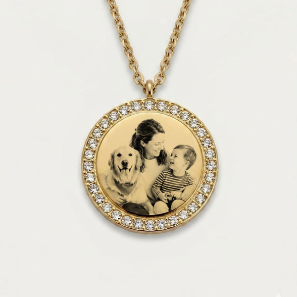 Colar círculo brilhante dourado com gravação de fotografia personalizada