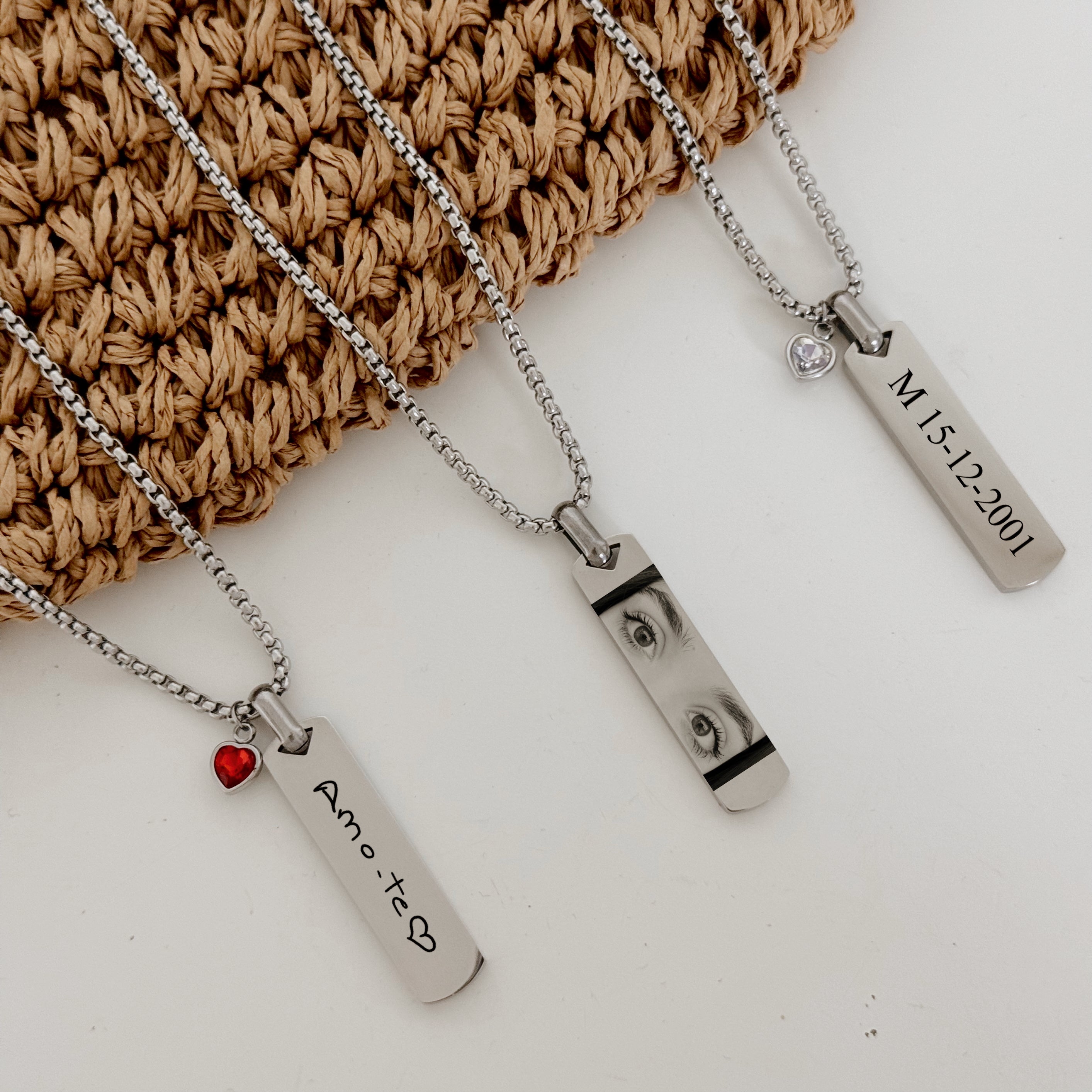 Colar barra prateado