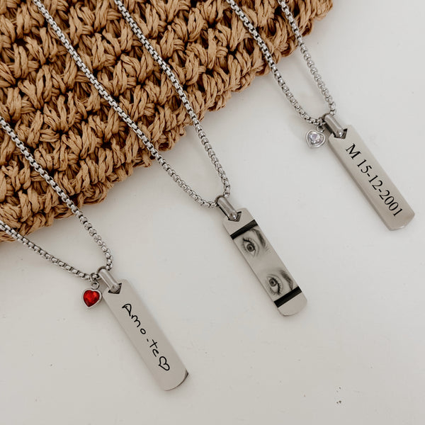 Colar barra prateado