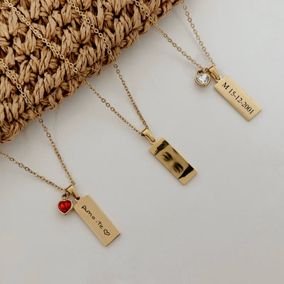 Colar vertical dourado